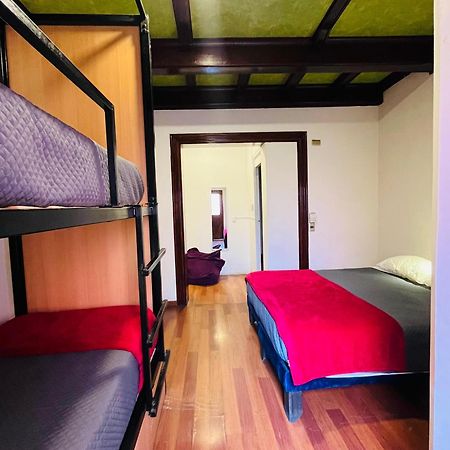 Enjoy Hostel Santiago Buitenkant foto