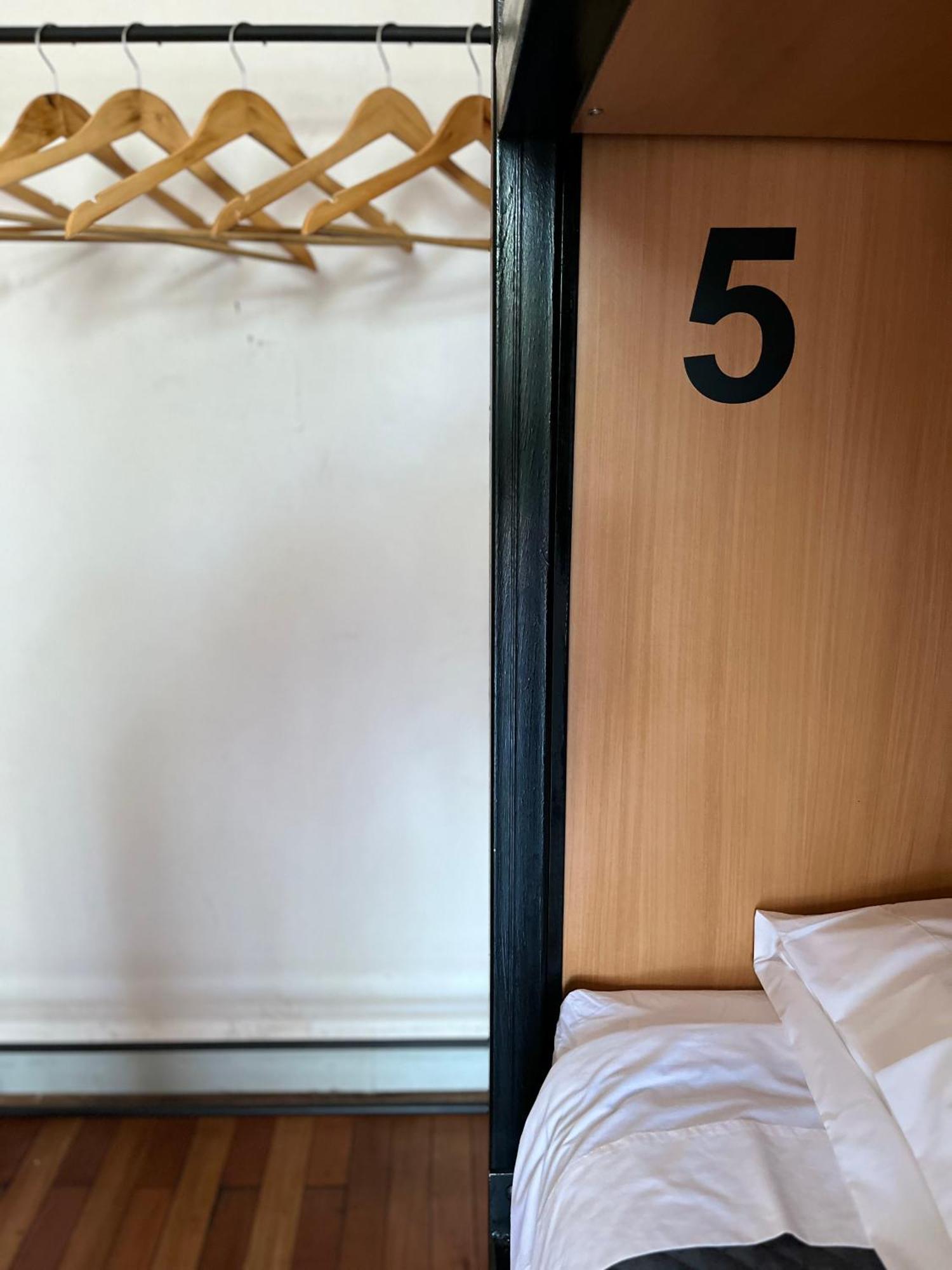 Enjoy Hostel Santiago Buitenkant foto