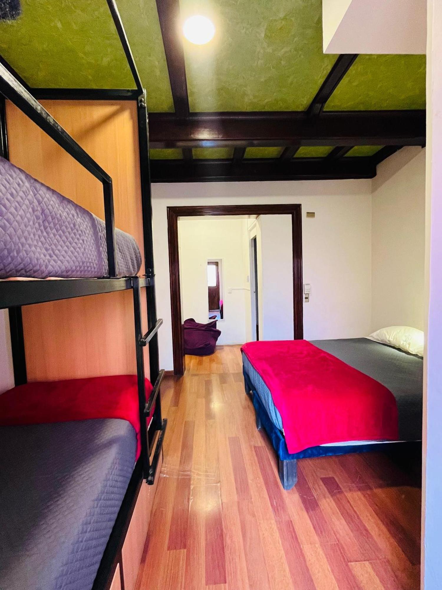 Enjoy Hostel Santiago Buitenkant foto